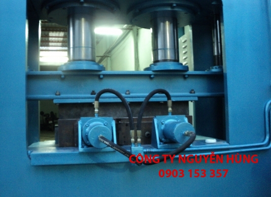 MÁY ÉP NHÍP CỬA SẮT